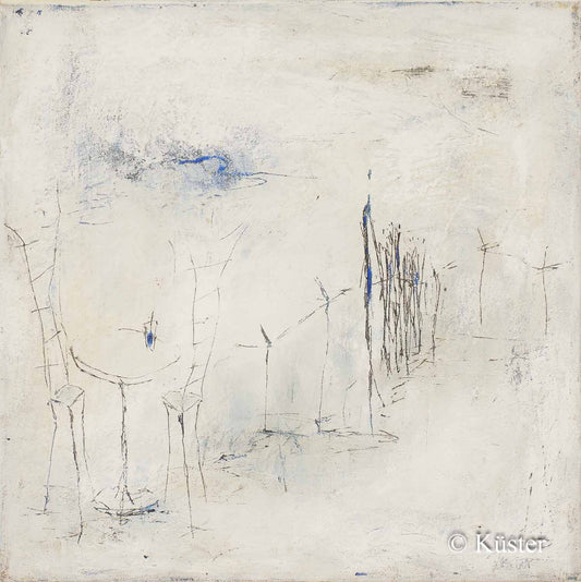 Gemälde von Claudia Küster mit Strichfiguren und Bistrotisch auf hellgrauem Hintergrund und blauen Farbakzenten.