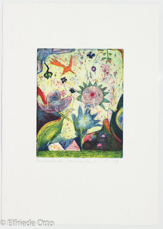 Farbenfrohe Radierung von Elfriede Otto -Im Märchenland- mit orangefarbenem Vogel oben links, drumherum große, fantastische Blumen vor zartgelbem Hintergrund.