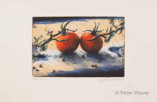 Radierung von Peter Wever -Tomaten- von Peter Wever, zwei reife Tomaten hängen schwer an ihrem Zweig, leuchtendes Rot vor einem warmen, hellen Grund, der Schatten darunter mit expressivem Blau.